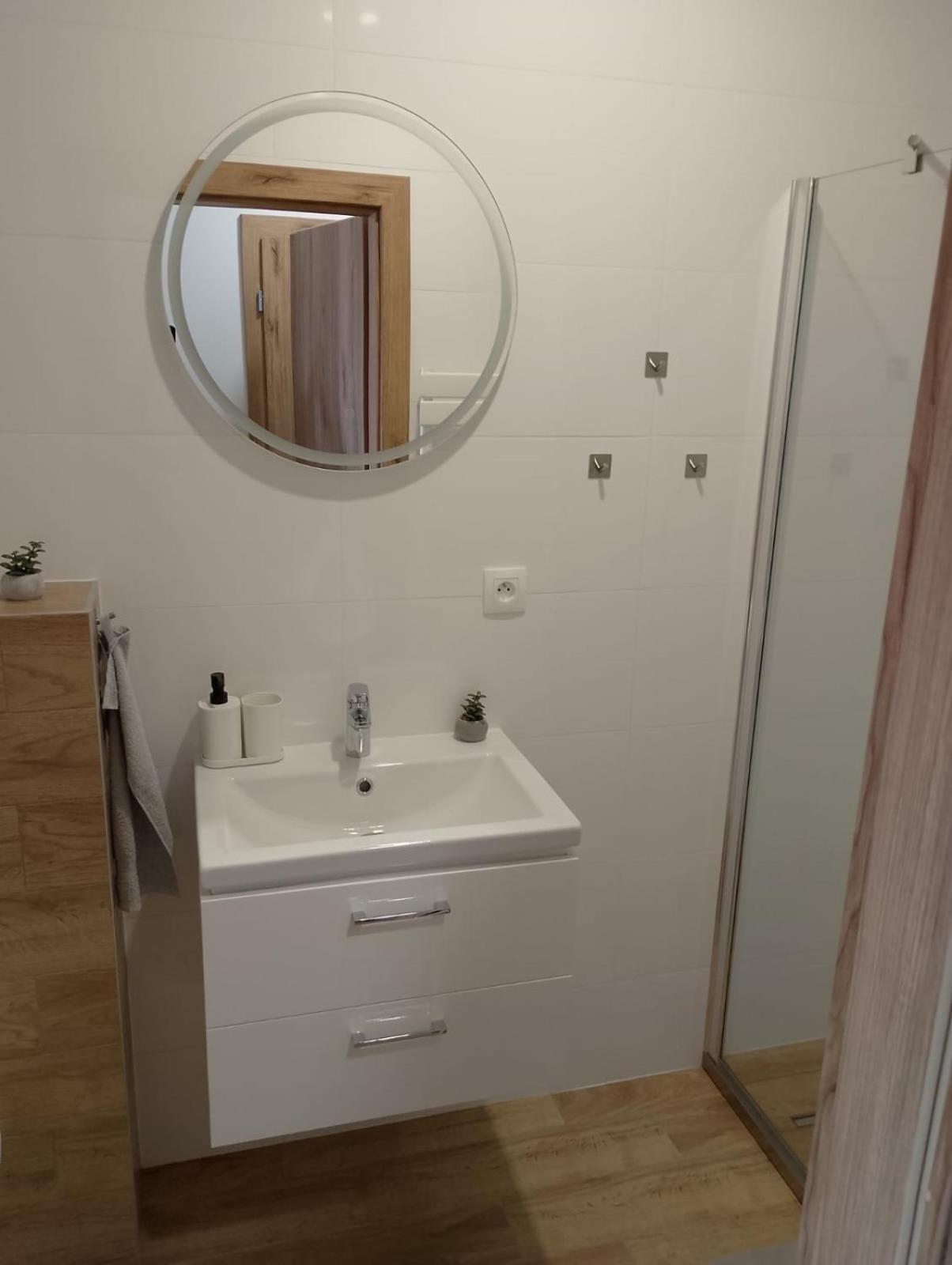 Apartman Shelly Vlachy Exterior foto